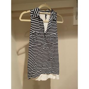 Striped collared sleeveless hi-lo blouse